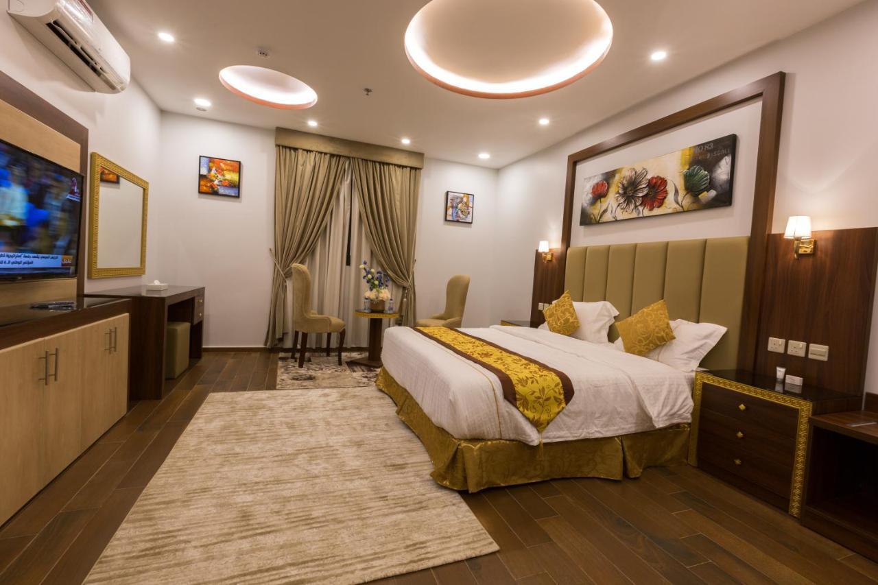 Luxury Hotel Apartments Табук Екстериор снимка