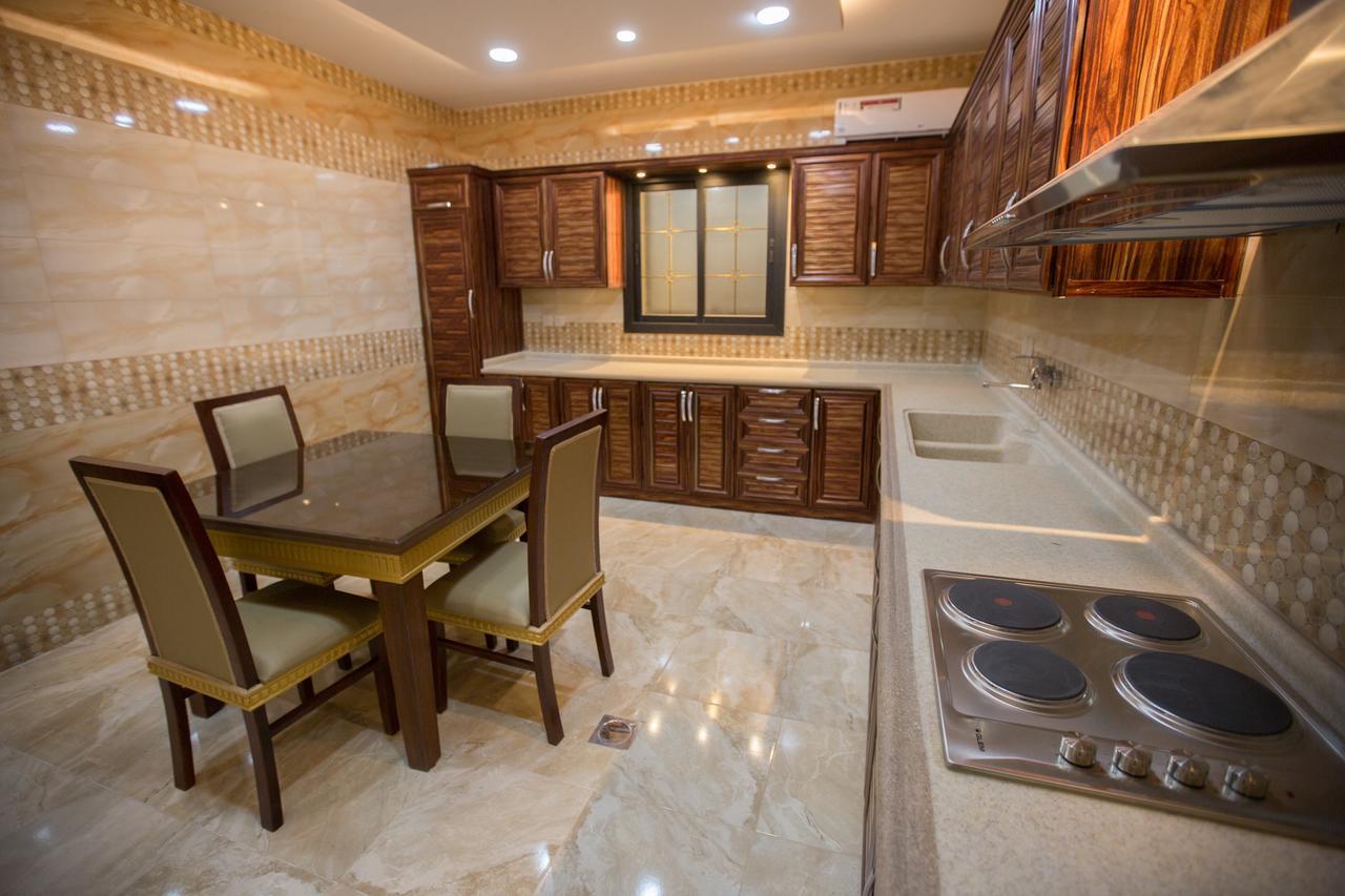 Luxury Hotel Apartments Табук Екстериор снимка