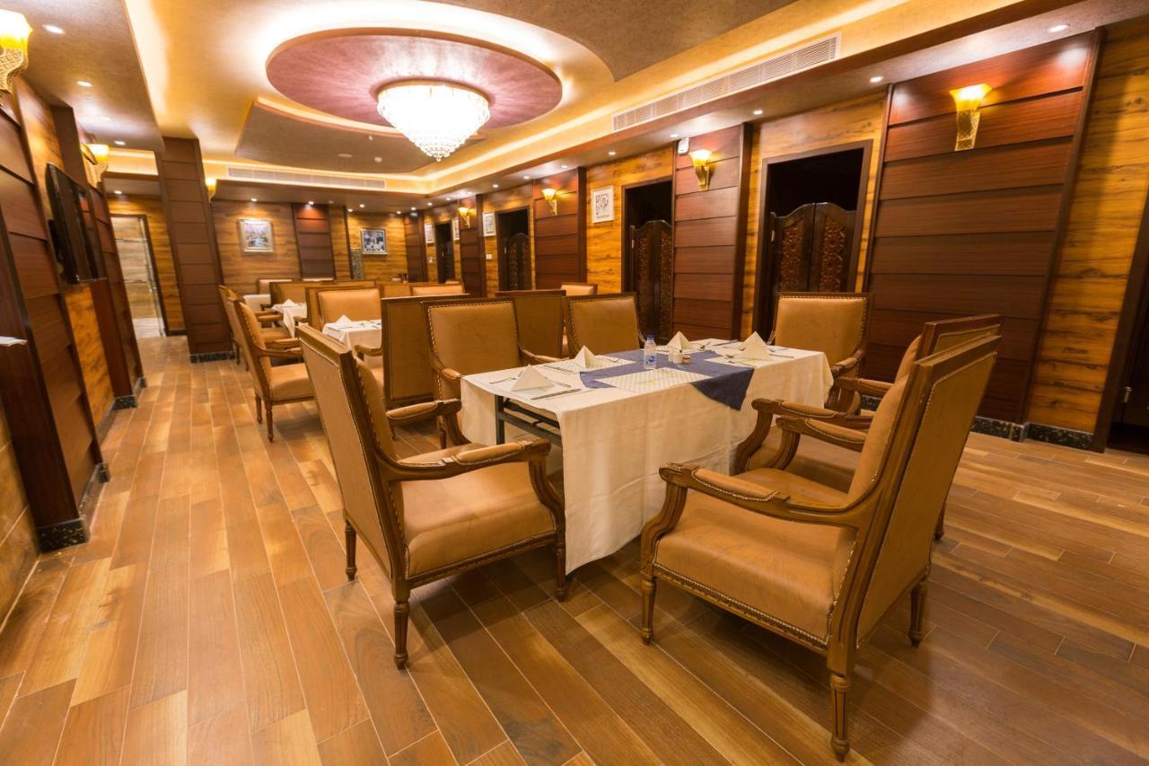 Luxury Hotel Apartments Табук Екстериор снимка
