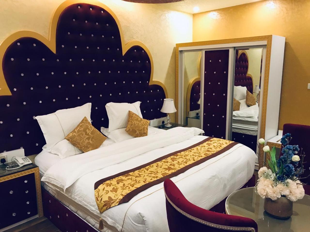 Luxury Hotel Apartments Табук Екстериор снимка