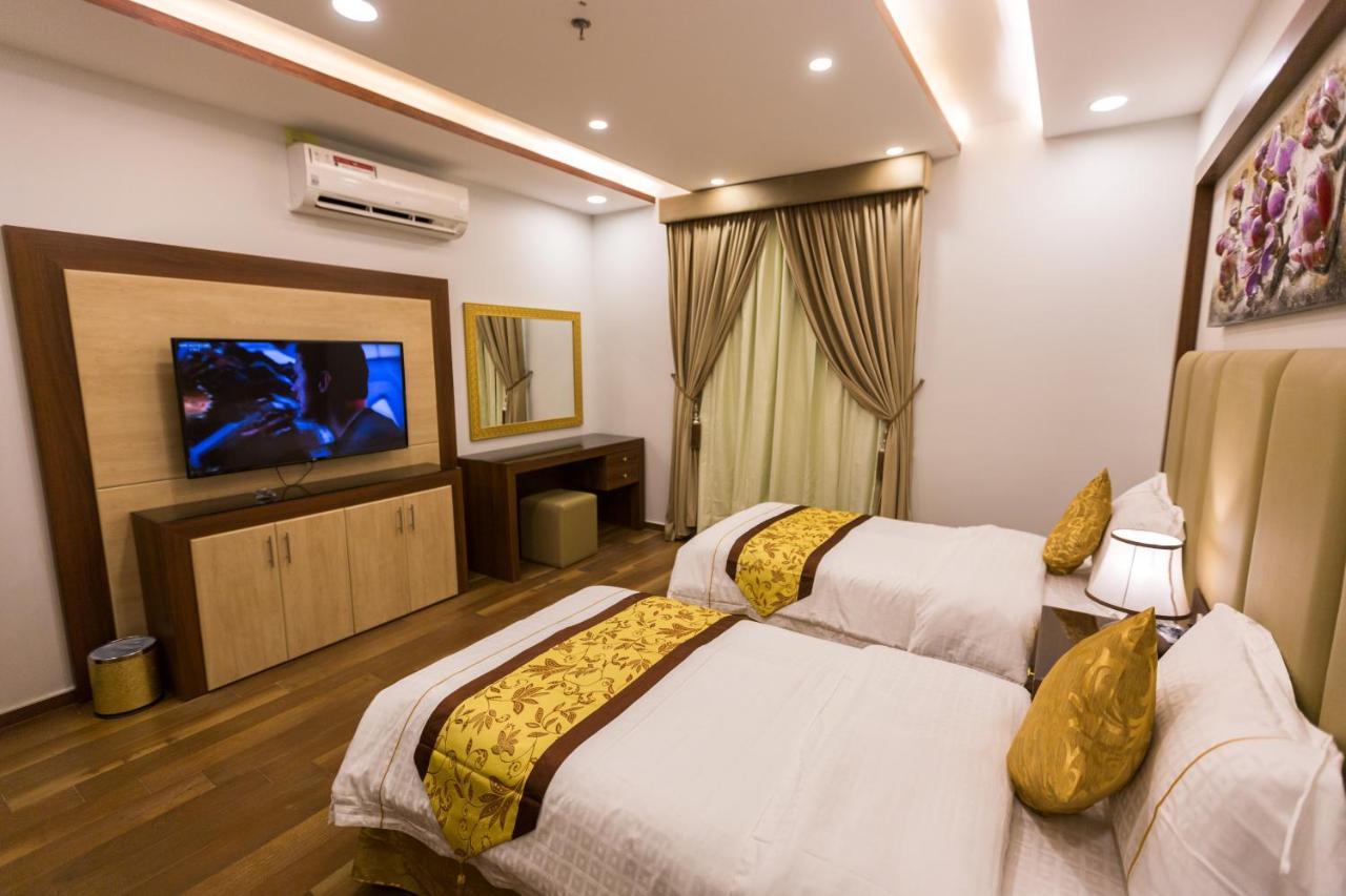 Luxury Hotel Apartments Табук Екстериор снимка