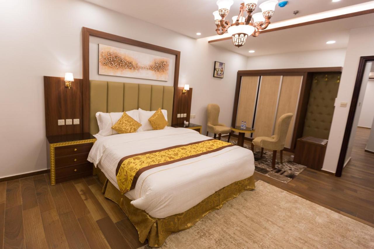 Luxury Hotel Apartments Табук Екстериор снимка