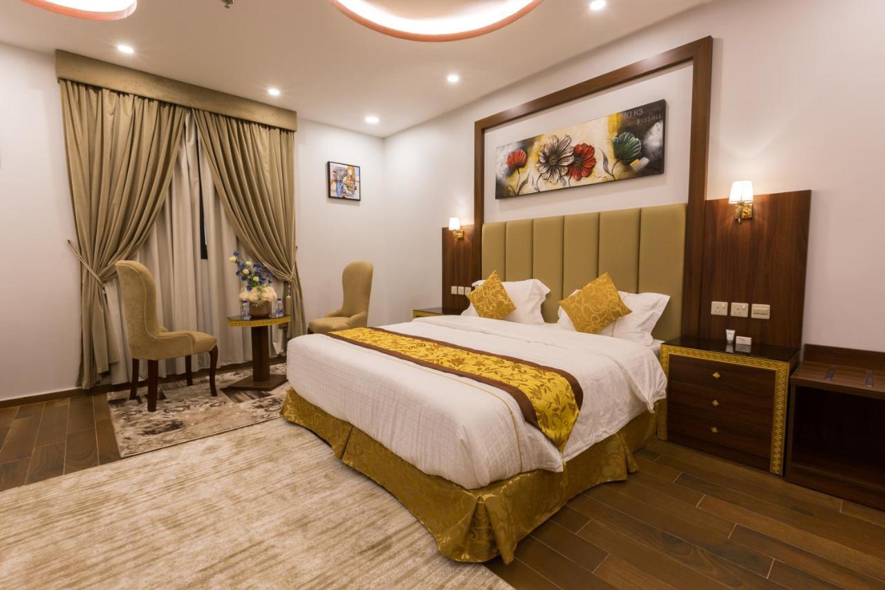 Luxury Hotel Apartments Табук Екстериор снимка
